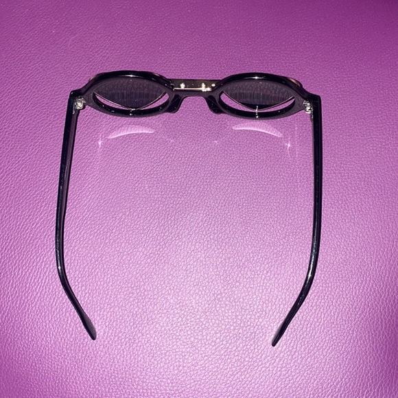 CUTE BRAND NEW Heart-Shaped Sunglasses - Picture 3 of 5